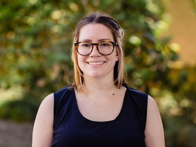 Lori Hennessy headshot